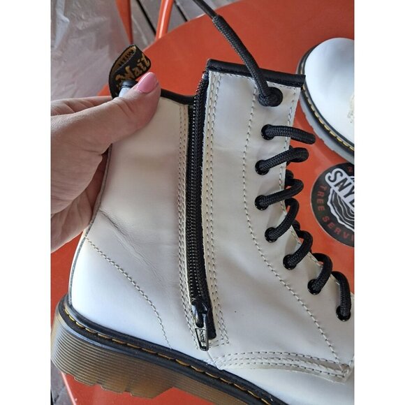 DR. MARTENS 1460 Y LACE UP ZIP BOOT Doc White Leather sz 6 US 37 EU Boots - New - Picture 5 of 5